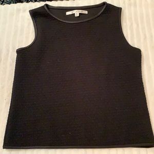 Max Studio Classic black shell